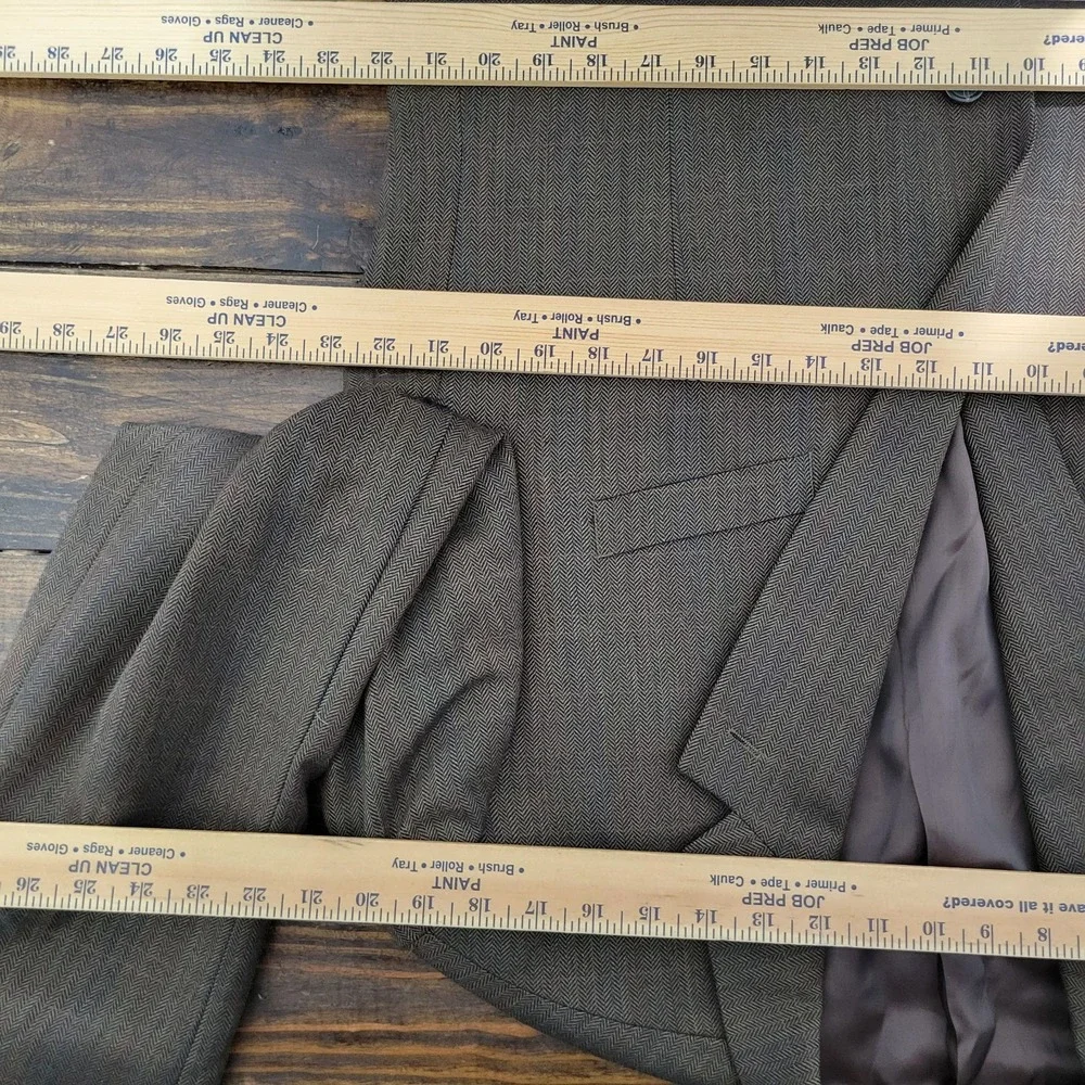 Izod Men's Sport‎ Coat Blazer Two Button Brown Herringbone Plaid Wool Size 44R